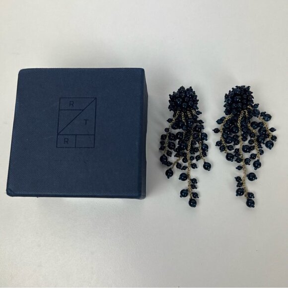 Women’s Oscar De La Renta,Azure Beaded Cascade ClipOn Earrings-4”.NavyBlue/Gold. - Picture 5 of 13
